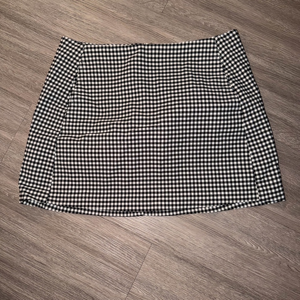 Classic Black and White Checkered Skirt